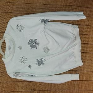 Vintage. Made in USA. Winthrop. Size medium. Snowflakes